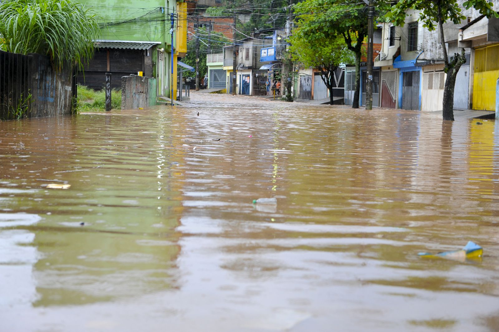 Dream of dirty water flooding your house