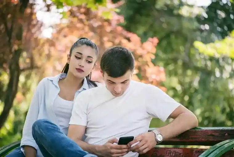 Zodiac Signs and Jealousy: Understanding Their Behaviors and How to Handle Them